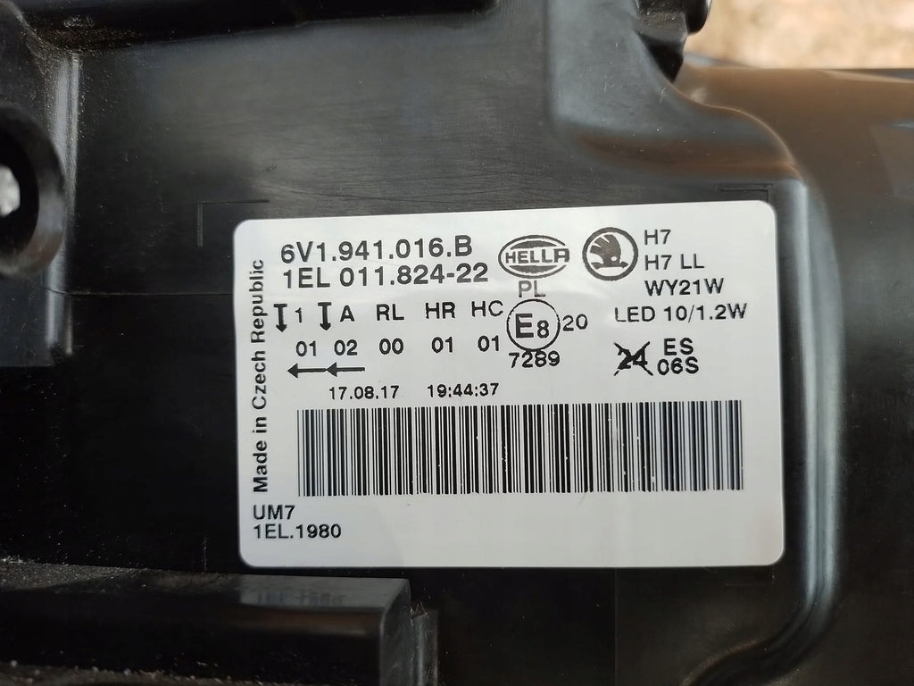 Frontscheinwerfer Skoda Fabia III 6V1941016B Rechts Scheinwerfer Headlight SCH3840848008dz