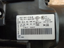 Laden Sie das Bild in den Galerie-Viewer, Frontscheinwerfer Skoda Fabia III 6V1941016B Rechts Scheinwerfer Headlight SCH3840848008dz