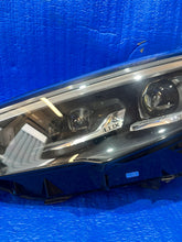 Laden Sie das Bild in den Galerie-Viewer, Frontscheinwerfer Opel Insignia B 39102889 39102888 Rechts oder Links SCH4463557849vr