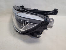 Laden Sie das Bild in den Galerie-Viewer, Frontscheinwerfer VW Passat B8 3G1941081P Full LED Links Scheinwerfer Headlight