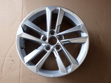 Load image into Gallery viewer, 1x Alufelge 17 Zoll 8.0&quot; 5x112 46ET Glanz Silber 8Y0601025E Audi A3 Rim Wheel