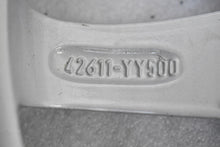 Load image into Gallery viewer, 1x Alufelge 16 Zoll 6.5&quot; 5x114.3 45ET Glanz Silber 42611YY500 Mg Corolla