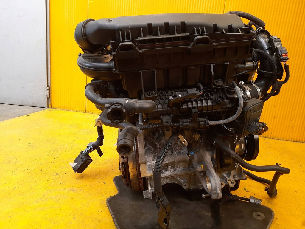 Motor Peugeot 3008 10TMA6 1.2 THP Benzin Engine Komplett