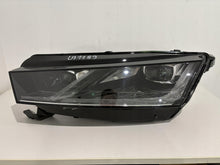 Laden Sie das Bild in den Galerie-Viewer, Frontscheinwerfer Skoda Octavia IV 5E4941015B LED Ein Stück (Rechts oder Links) SCH7357737334ft