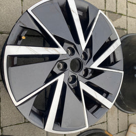 1x Alufelge 18 Zoll 7.5