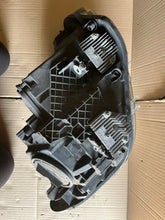 Laden Sie das Bild in den Galerie-Viewer, Frontscheinwerfer BMW 1 F21 F20 7229677 Xenon Ein Stück (Rechts oder Links) SCH8722365240rz