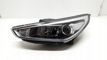 Laden Sie das Bild in den Galerie-Viewer, Frontscheinwerfer Hyundai I30 III 92101-G4 Halogen Links Scheinwerfer Headlight