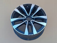 Laden Sie das Bild in den Galerie-Viewer, 1x Alufelge 17 Zoll 7.0" 5x112 44 5ET A2064017400 Mercedes-Benz W206 Rim Wheel FEL9674570202ks