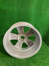 Laden Sie das Bild in den Galerie-Viewer, 1x Alufelge 18 Zoll 7.5" 5x108 50 5ET Matt Silber 32271574 Volvo S60 Xc60 FEL1767293357gk