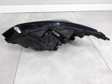 Laden Sie das Bild in den Galerie-Viewer, Frontscheinwerfer Opel Astra K 39081893 Rechts Scheinwerfer Headlight SCH2452017492sb