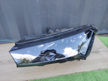 Laden Sie das Bild in den Galerie-Viewer, Frontscheinwerfer Skoda Enyaq 5LB941015A LED Links Scheinwerfer Headlight