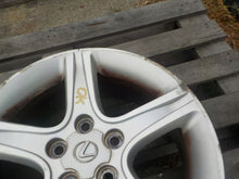 Laden Sie das Bild in den Galerie-Viewer, 1x Alufelge 17 Zoll 7.0" 5x114.3 50ET Lexus Is 200 Rim Wheel FEL7068457420cw
