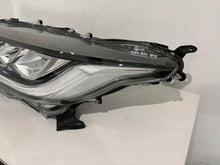 Laden Sie das Bild in den Galerie-Viewer, Frontscheinwerfer Toyota Yaris 81150-K008 EUK0-8 Full LED Links Headlight SCH2750044086wu