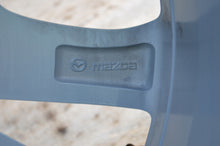 Load image into Gallery viewer, 1x Alufelge 18 Zoll 7.0" 5x114.3 50ET Silber 9965227080A Mazda Cx-3 Cx3 FEL2549562050qf