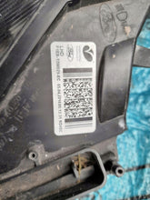 Laden Sie das Bild in den Galerie-Viewer, Frontscheinwerfer Ford Focus F1EB13W030AFB Vorderseite Scheinwerfer Headlight SCH4805804737qn