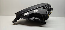 Laden Sie das Bild in den Galerie-Viewer, Frontscheinwerfer Skoda Karoq 57B941010 LED Rechts Scheinwerfer Headlight SCH9494400435kp