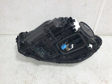 Laden Sie das Bild in den Galerie-Viewer, Frontscheinwerfer Mercedes-Benz W177 1779065804 LED Rechts Headlight SCH9473993398yc