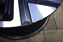 Load image into Gallery viewer, 1x Alufelge 17 Zoll 7.0&quot; 5x114.3 50ET Glanz Grau 52910-DD100 Hyundai Kona Mg