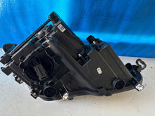 Laden Sie das Bild in den Galerie-Viewer, Frontscheinwerfer Seat Tarraco 5FJ941007J Links Scheinwerfer Headlight SCH5092278412vn