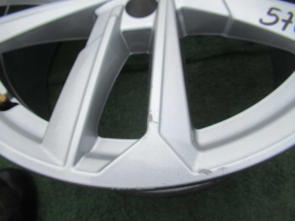 1x Alufelge 17 Zoll 6.5" 5x112 43ET Glanz Silber 8Y0601025L Audi A3 Rim Wheel FEL8485600752kr