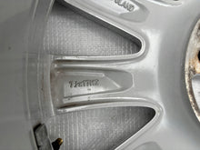 Load image into Gallery viewer, 1x Alufelge 17 Zoll 7.0" 5x112 43ET Glanz Silber 5N0601025M VW I Rim Wheel FEL3918556252of