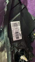 Laden Sie das Bild in den Galerie-Viewer, Frontscheinwerfer BMW 2 F22 F23 8738686-02 Full LED Rechts Headlight