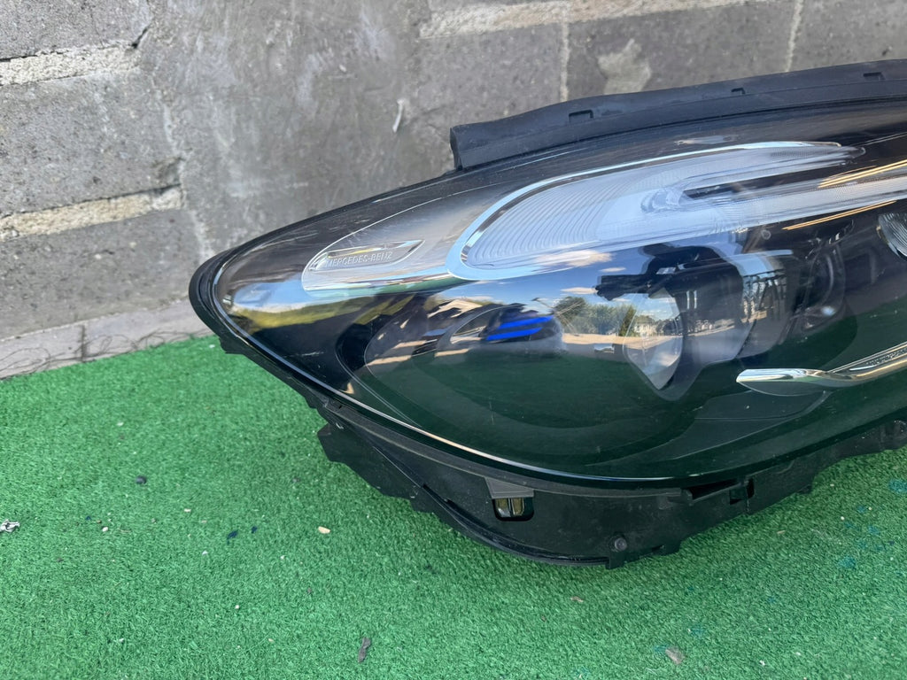 Frontscheinwerfer Mercedes-Benz W247 A2479061404 LED Rechts Headlight SCH4905377962hl
