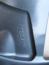 Load image into Gallery viewer, 1x Alufelge 17 Zoll 6.5&quot; 5x114.3 46ET Glanz Silber Nissan Qashqai Rim Wheel