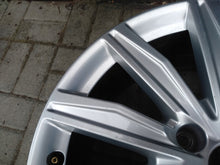 Load image into Gallery viewer, 1x Alufelge 19 Zoll 8.0&quot; 5x112 39ET Glanz Silber 4K0601025 Audi A6 C8 Rim Wheel