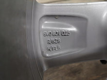 Laden Sie das Bild in den Galerie-Viewer, 1x Alufelge 16 Zoll 7.0" 5x100 46ET Glanz Silber 6V0601025 Skoda Rim Wheel FEL8270941745an