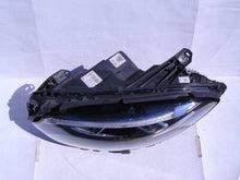 Laden Sie das Bild in den Galerie-Viewer, Frontscheinwerfer Mercedes-Benz W246 A2469066901 LE13A6317 LED Links Headlight SCH9643703134iz