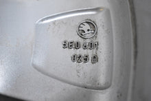 Load image into Gallery viewer, 1x Alufelge 17 Zoll 7.0&quot; 5x112 49ET 5E0601025 Skoda Superb Iii Rim Wheel