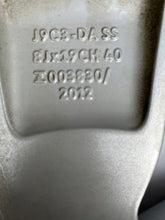 Laden Sie das Bild in den Galerie-Viewer, 1x Alufelge 19 Zoll 8.0&quot; 5x108 40ET Glanz Silber J9C3-DASS Jaguar E-Pace E Pace