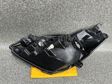 Load image into Gallery viewer, Frontscheinwerfer Toyota Yaris Rechts Scheinwerfer Headlight SCH9958764025to