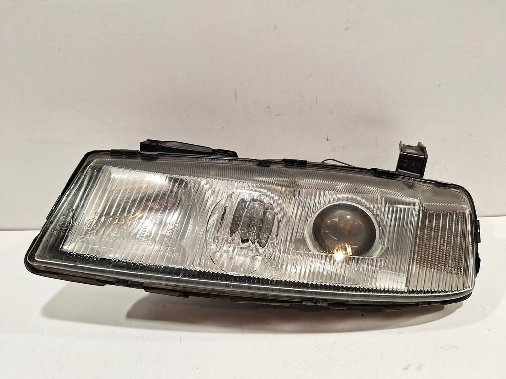 Frontscheinwerfer Opel Calibra AVN9530 LED Links Scheinwerfer Headlight