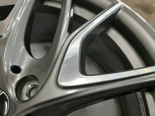 Laden Sie das Bild in den Galerie-Viewer, 1x Alufelge 19 Zoll 8.0" 5x112 57ET Glanz 6855096 BMW 2 F45 F46 Rim Wheel FEL9801655151sw