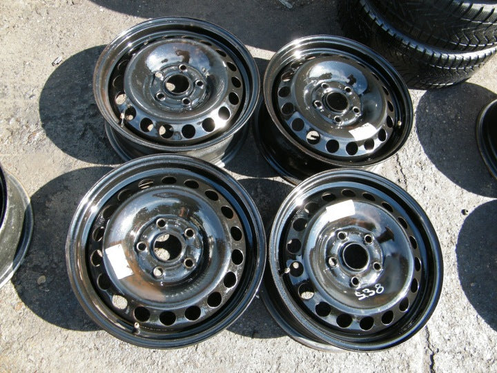 4x Alufelge 15 Zoll 6.0" 5x112 47ET Silber VW Caddy V Golf III Jetta VI Touran FEL5284756624vi