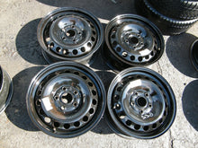Load image into Gallery viewer, 4x Alufelge 15 Zoll 6.0" 5x112 47ET Silber VW Caddy V Golf III Jetta VI Touran FEL5284756624vi