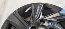 Laden Sie das Bild in den Galerie-Viewer, 1x Alufelge 17 Zoll 5.0&quot; 4x100 40ET PW457-0H015 Toyota Aygo Rim Wheel