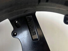 Laden Sie das Bild in den Galerie-Viewer, 1x Alufelge 20 Zoll 4J3601025F 4J3601023A Audi E-Tron Rim Wheel FEL8806890119vx