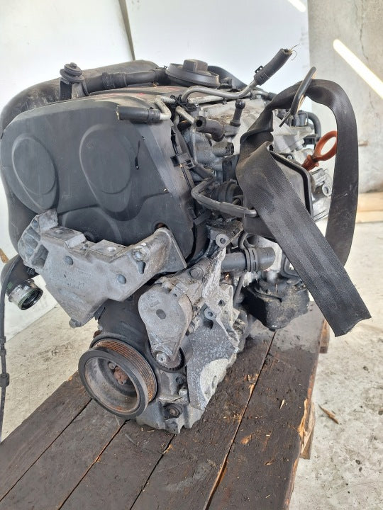 Motor Audi Seat Skoda VW I BKP 2.0 TDI 140PS Diesel Engine Unkomplett MOT4814327371dm