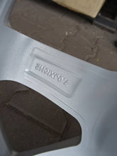 Load image into Gallery viewer, 1x Alufelge 16 Zoll 7.0" 5x108 48ET Glanz Silber GR70638P81-0 Rim Wheel FEL1044391790zt
