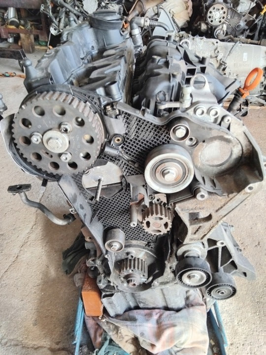 Motor Audi A6 C7 B8 CGLC 2.0 TDI 177PS 130kW 180TKm Diesel Engine Unkomplett MOT2411788805rh