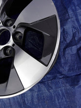 Laden Sie das Bild in den Galerie-Viewer, 1x Alufelge 16 Zoll 7.0" 5x120 31ET Glanz Grau 6870611 BMW 3 F30 F31 Mg FEL1232059181es