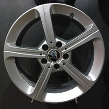 Laden Sie das Bild in den Galerie-Viewer, 4x Alufelge 17 Zoll 6.5" 5x112 44ET Glanz A1774011200 Mercedes-Benz Octavia I FEL4400543140tg