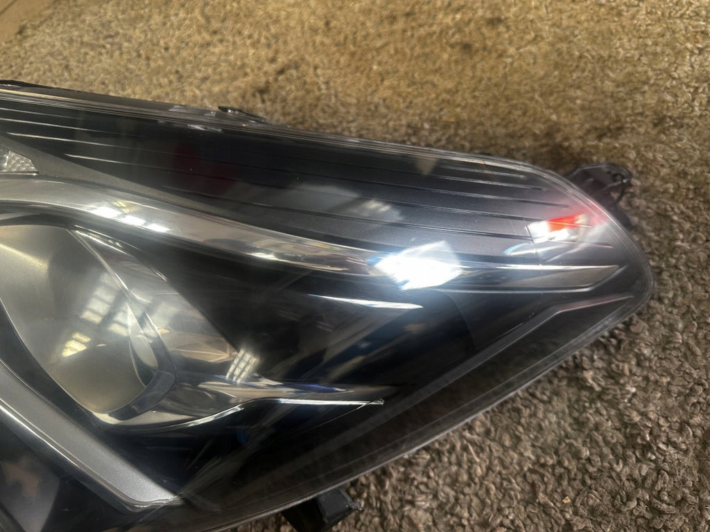 Frontscheinwerfer Toyota Yaris Links Scheinwerfer Headlight SCH1076606064bn