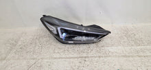 Laden Sie das Bild in den Galerie-Viewer, Frontscheinwerfer Hyundai Tucson 92102-D7700 LED Rechts Scheinwerfer Headlight