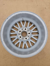 Load image into Gallery viewer, 1x Alufelge 16 Zoll 7.0&quot; 5x120 20ET Glanz Silber 6751762-2 BMW 1 Rim Wheel