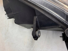 Laden Sie das Bild in den Galerie-Viewer, Frontscheinwerfer Ford 51793414 Links Scheinwerfer Headlight SCH6454192083ru