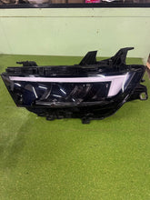Laden Sie das Bild in den Galerie-Viewer, Frontscheinwerfer Opel Astra L 9851881380 LED FALSE Scheinwerfer Headlight SCH9674396422ve